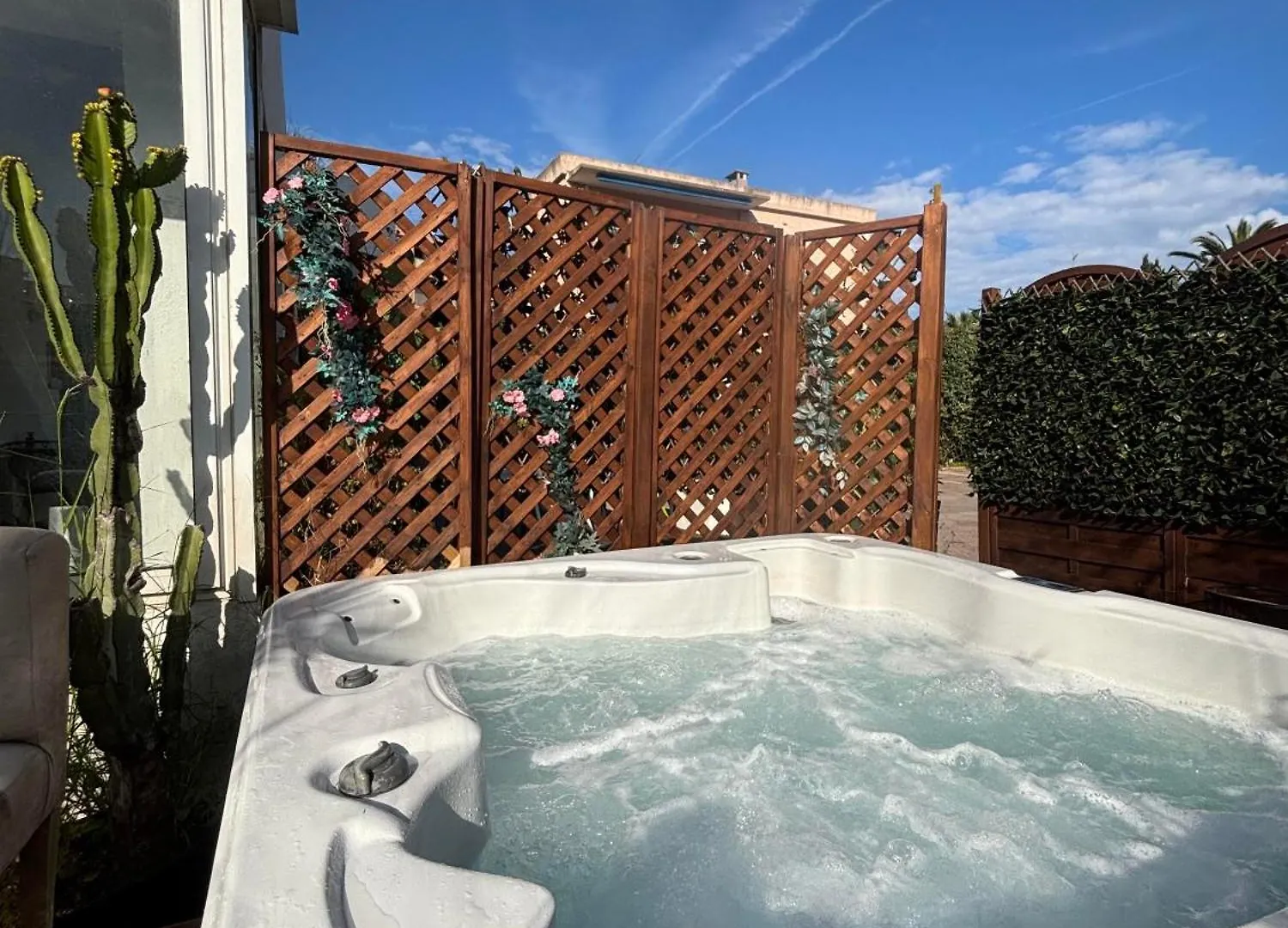 Hotel Sable Et Soleil - Port, Plage Et Jacuzzi Prive Fréjus