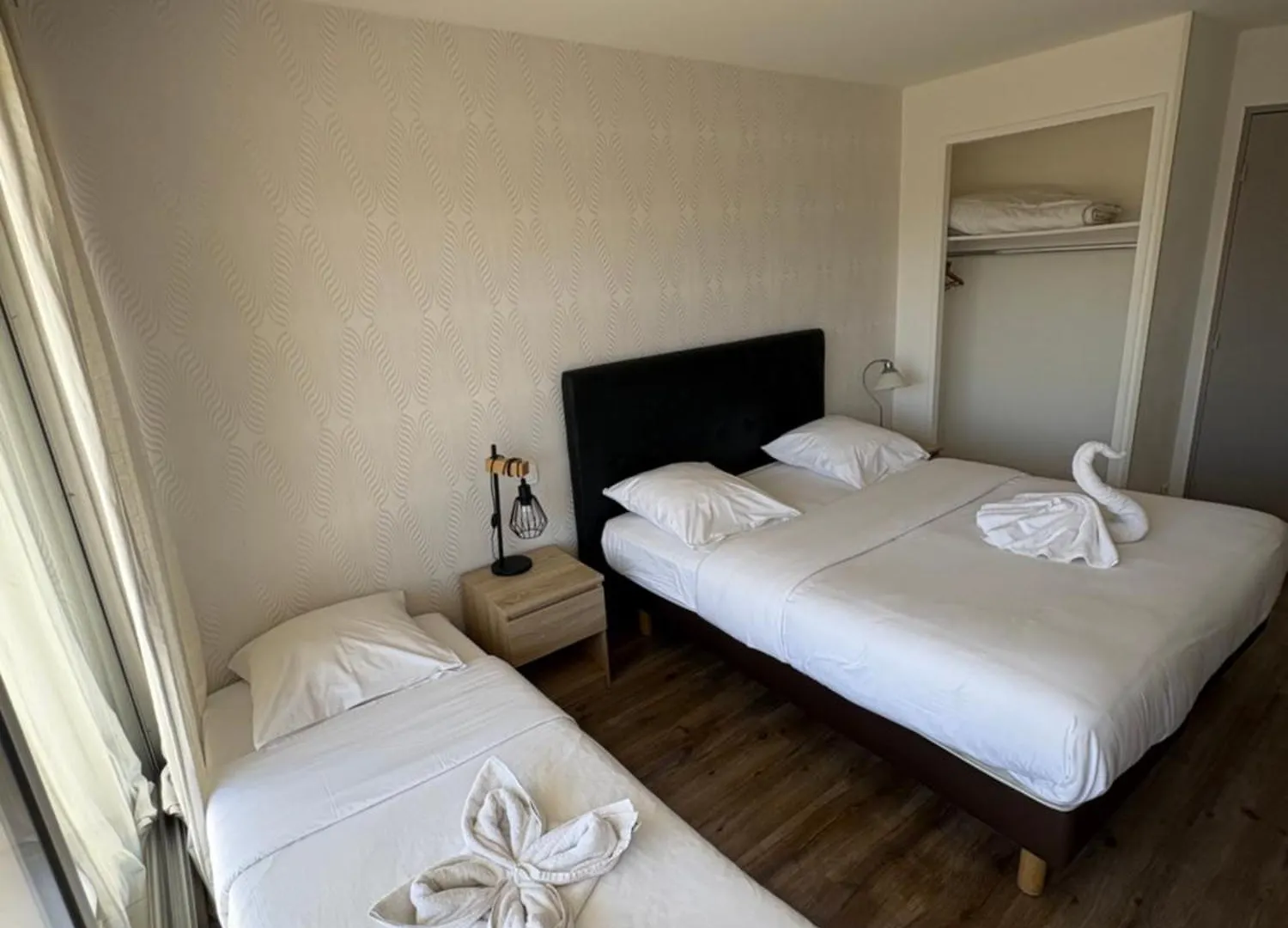 Hotel Sable Et Soleil - Port, Plage Et Jacuzzi Prive Frejus