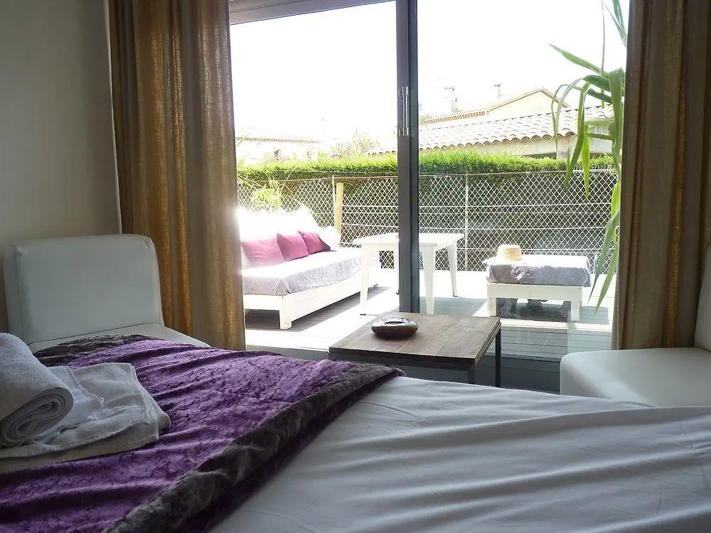 Hotel Sable Et Soleil - Port, Plage Et Jacuzzi Prive Fréjus