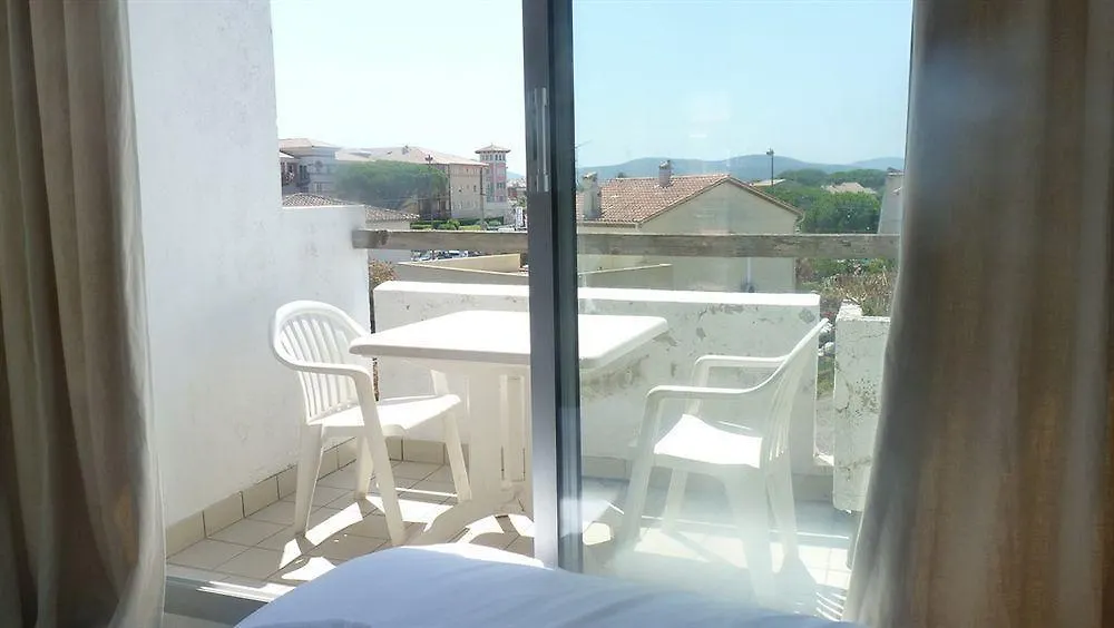 ***  Hotel Sable Et Soleil - Port, Plage Et Jacuzzi Prive Fréjus فرنسا