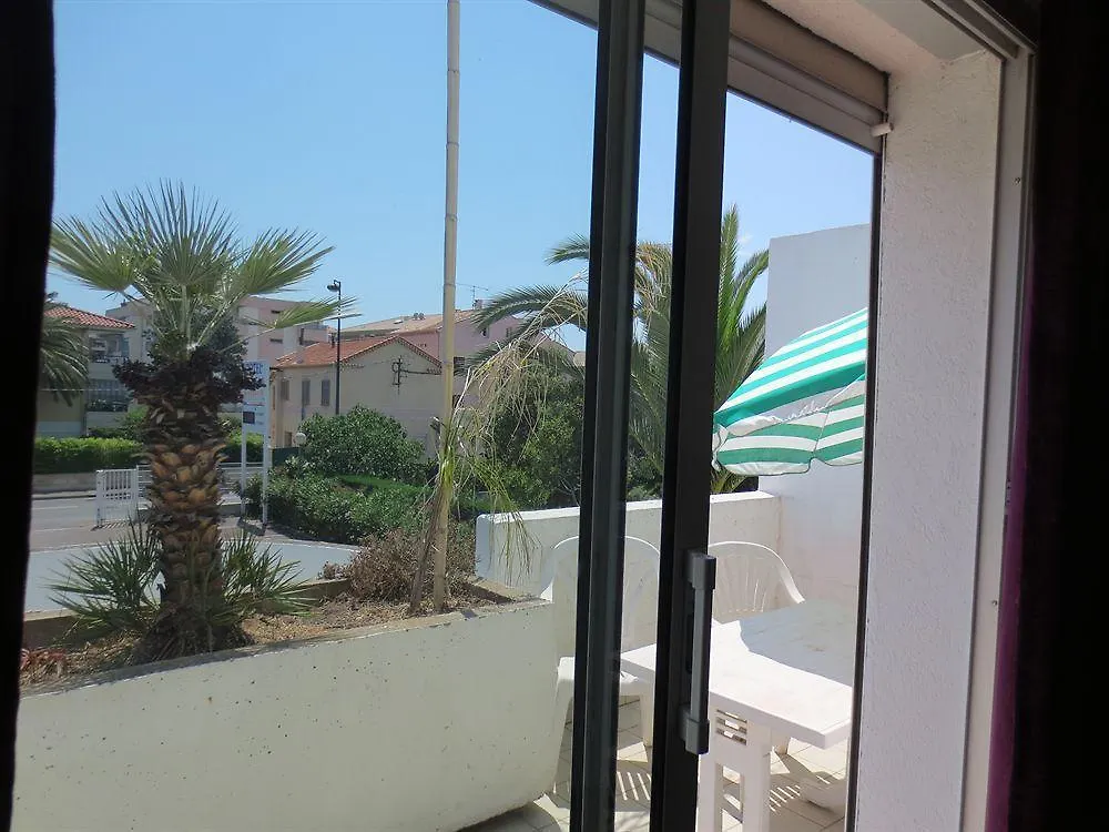 ***  Hotel Sable Et Soleil - Port, Plage Et Jacuzzi Prive Fréjus فرنسا