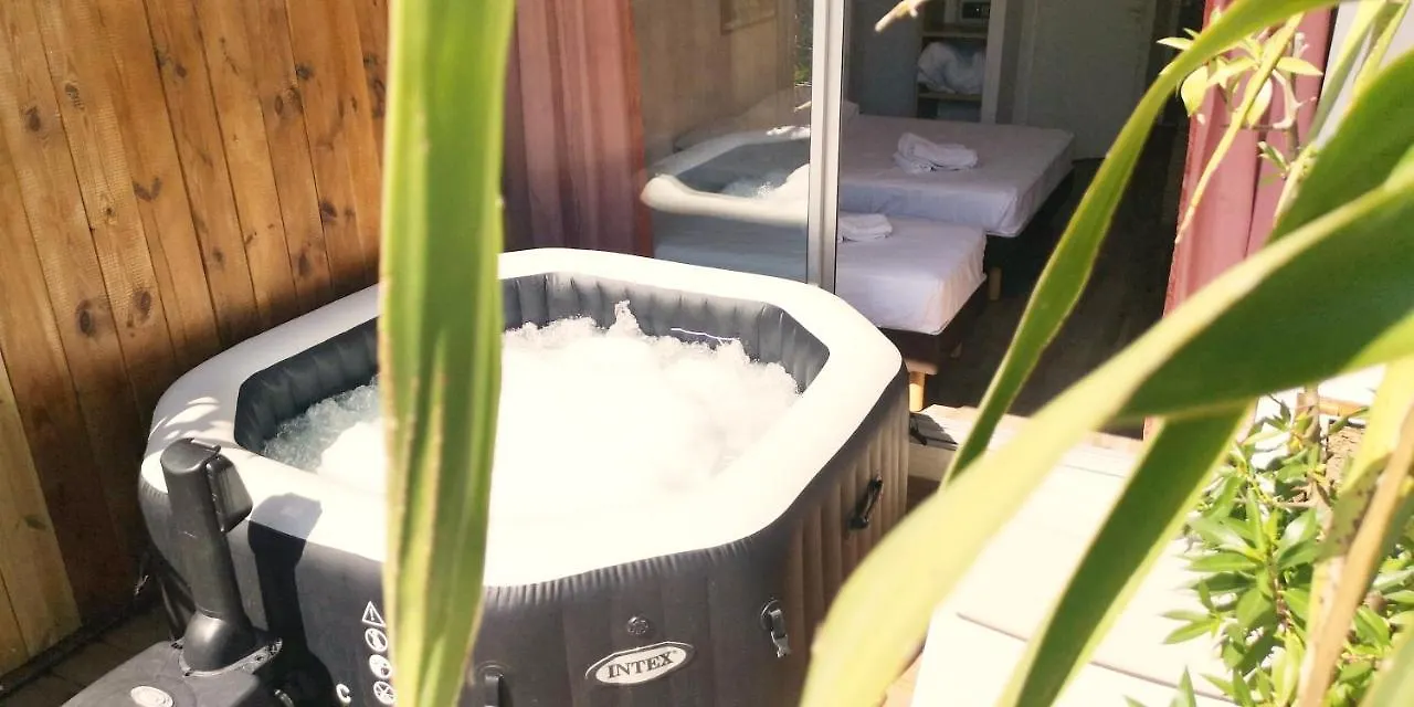 Hotel Sable Et Soleil - Port, Plage Et Jacuzzi Prive Frejus France