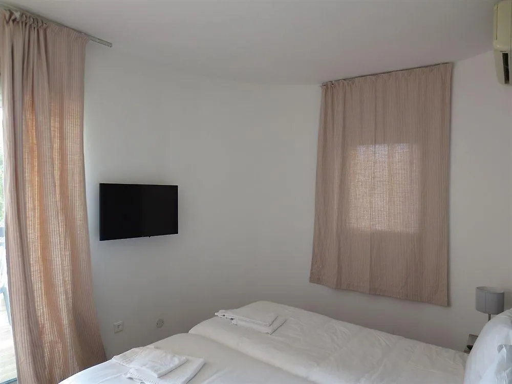 Hotel Sable Et Soleil - Port, Plage Et Jacuzzi Prive Frejus