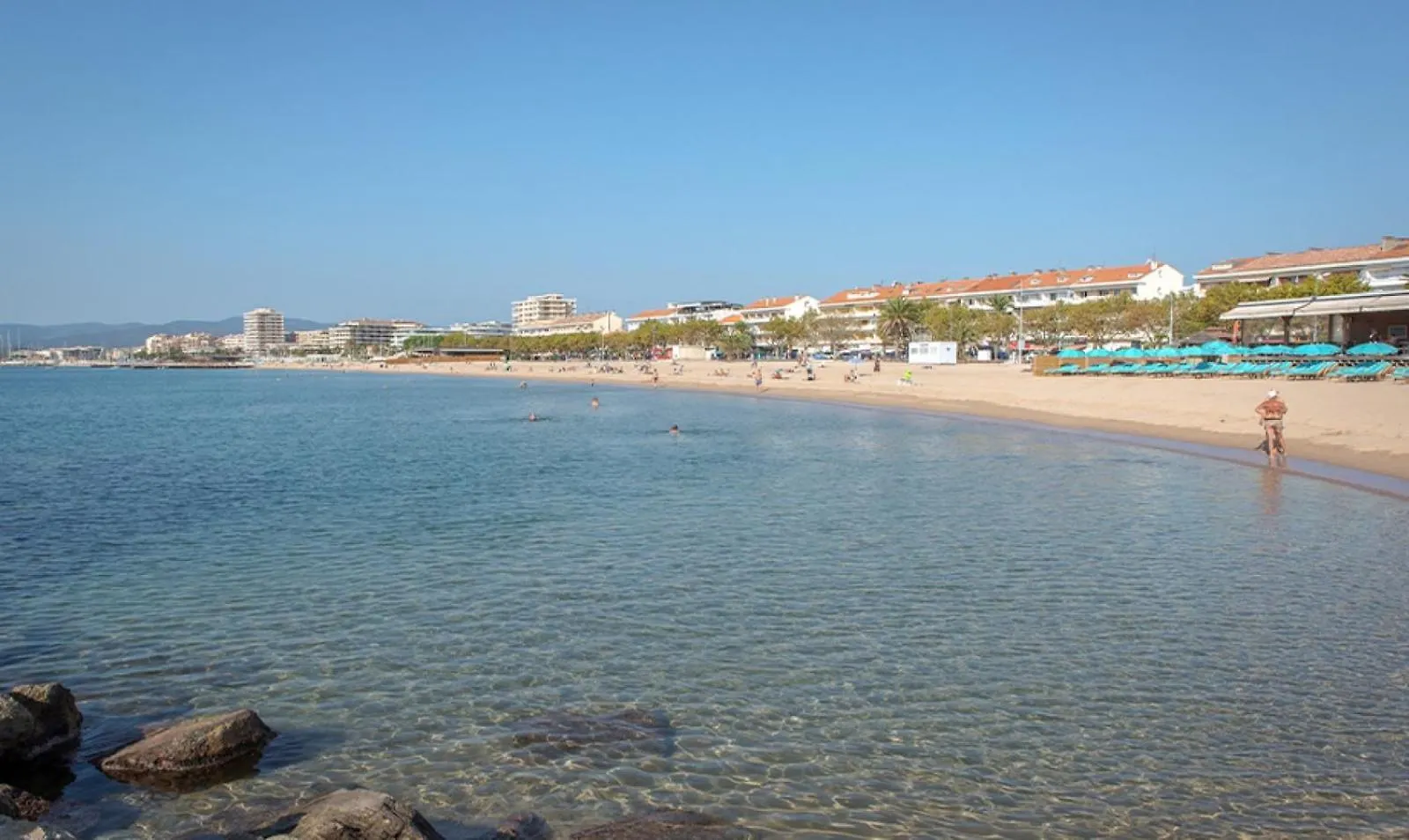 Hotel Sable Et Soleil - Port, Plage Et Jacuzzi Prive Frejus France