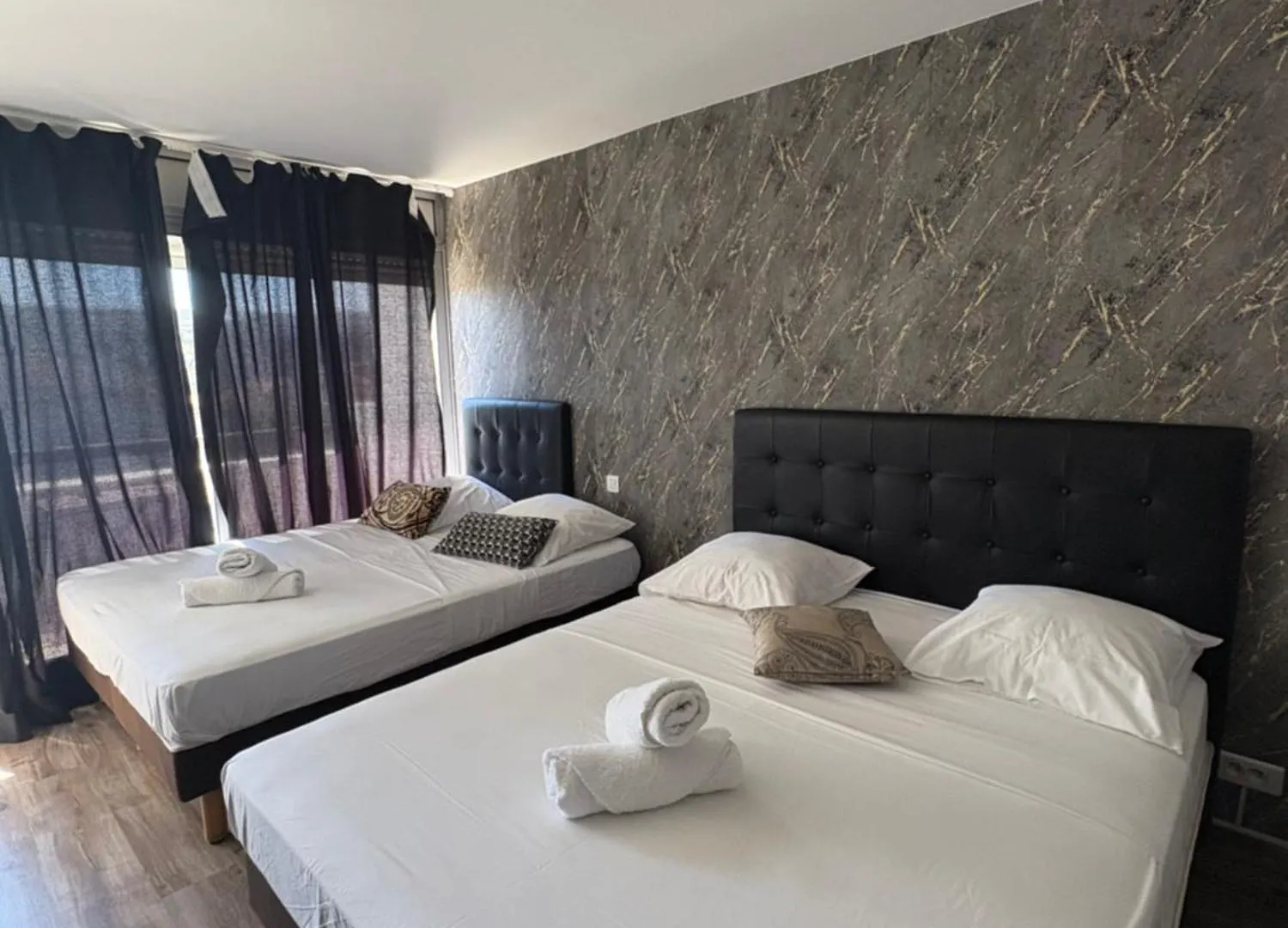Hotel Sable Et Soleil - Port, Plage Et Jacuzzi Prive Frejus