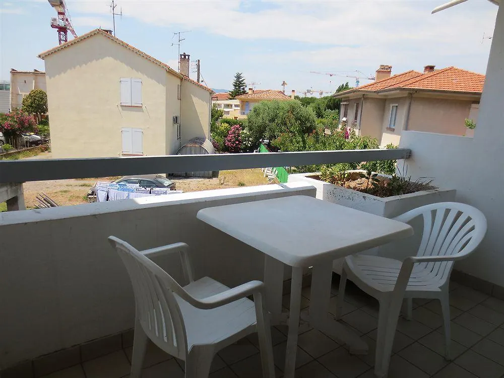 Hotel Sable Et Soleil - Port, Plage Et Jacuzzi Prive Frejus
