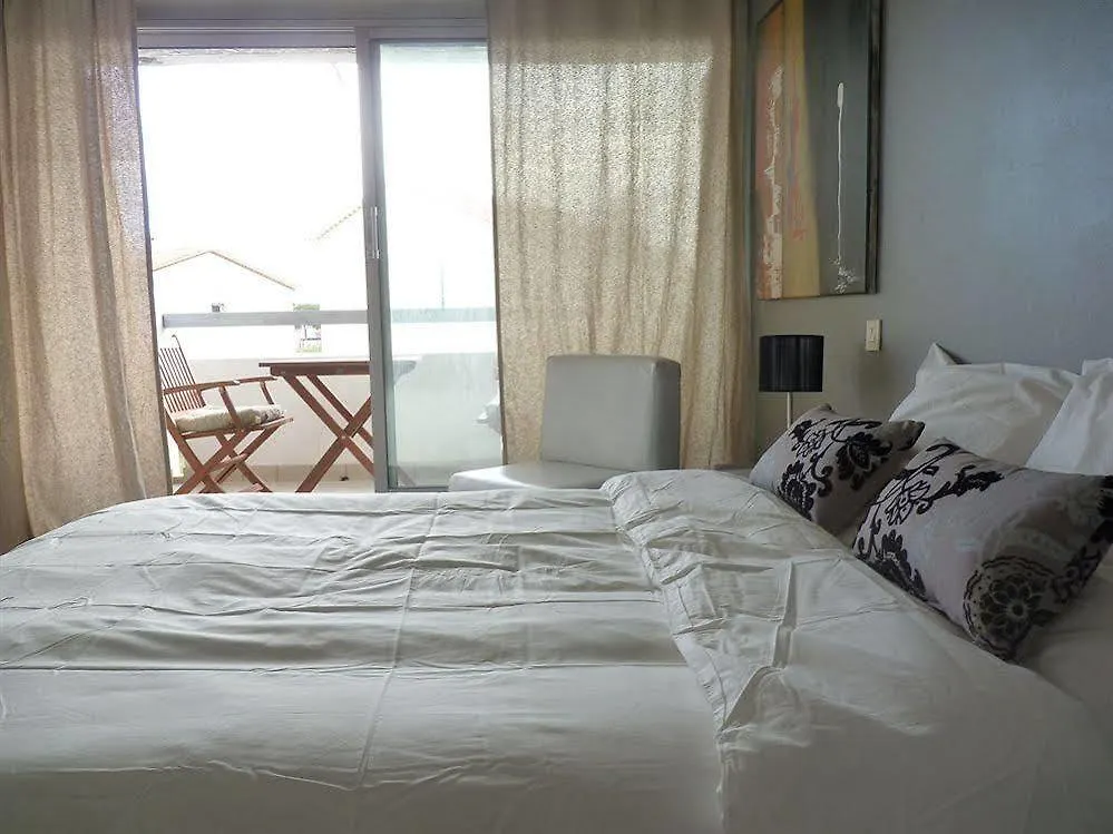 Hotel Sable Et Soleil - Port, Plage Et Jacuzzi Prive Fréjus 3*,  Frankrijk