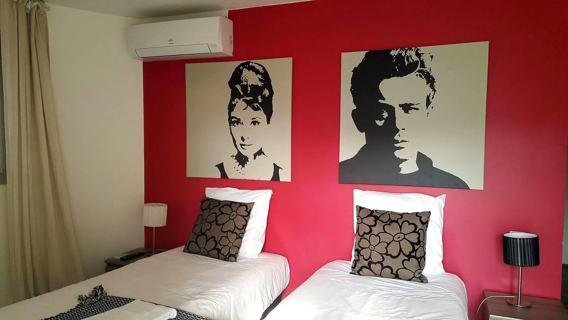 Hotel Sable Et Soleil - Port, Plage Et Jacuzzi Prive Frejus France
