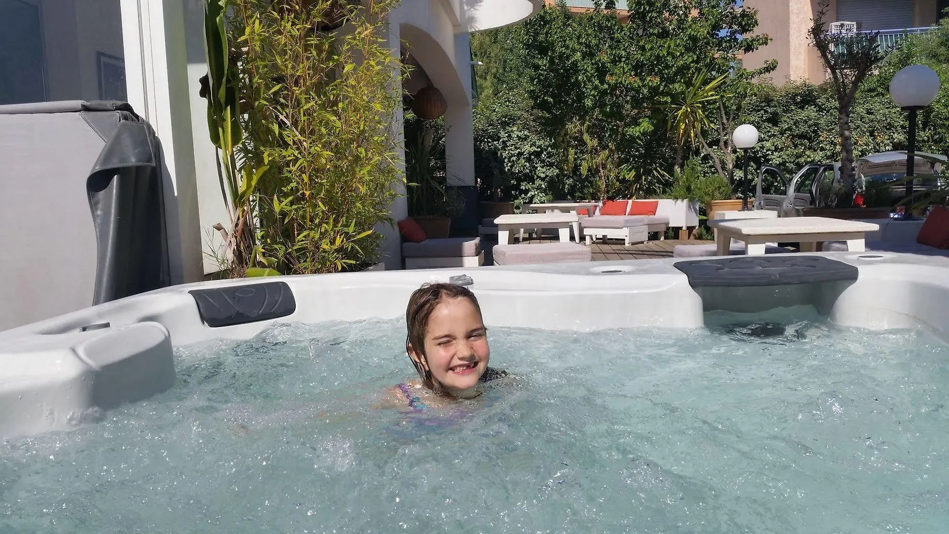 Hotel Sable Et Soleil - Port, Plage Et Jacuzzi Prive Frejus