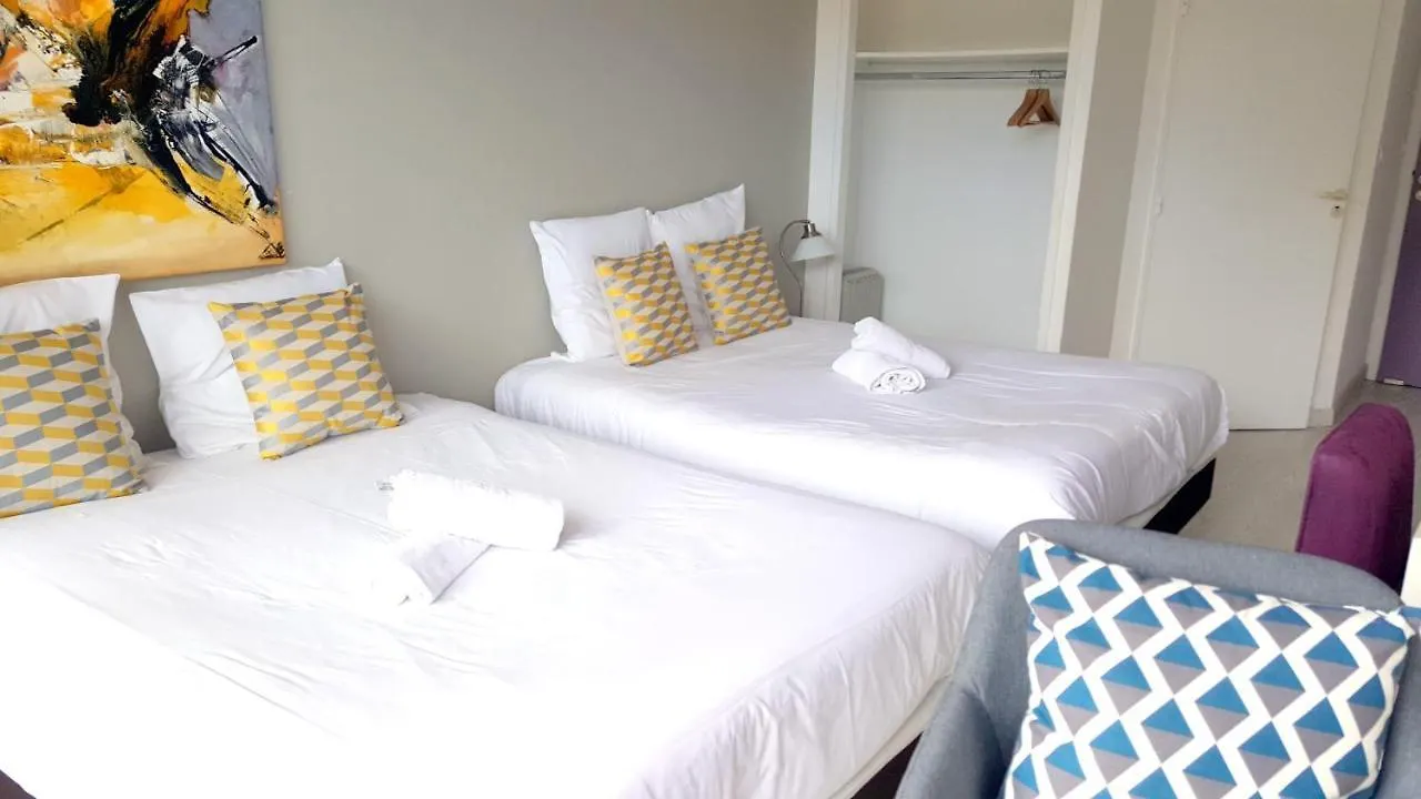 Hotel Sable Et Soleil - Port, Plage Et Jacuzzi Prive Frejus